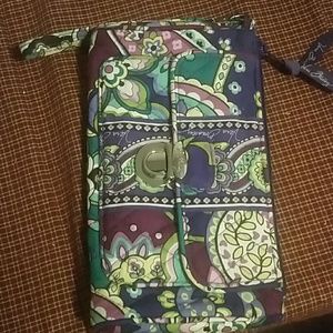 Vera bradley wristlet